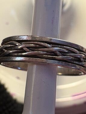 Pre-loved Sterling Silver (925)  Braided/Woven Spinner Ring . Size 7.5.